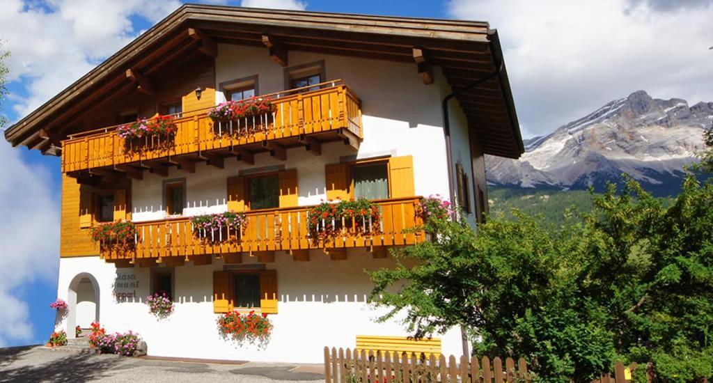 Ciasa De Munt Apartment La Villa  Exterior photo